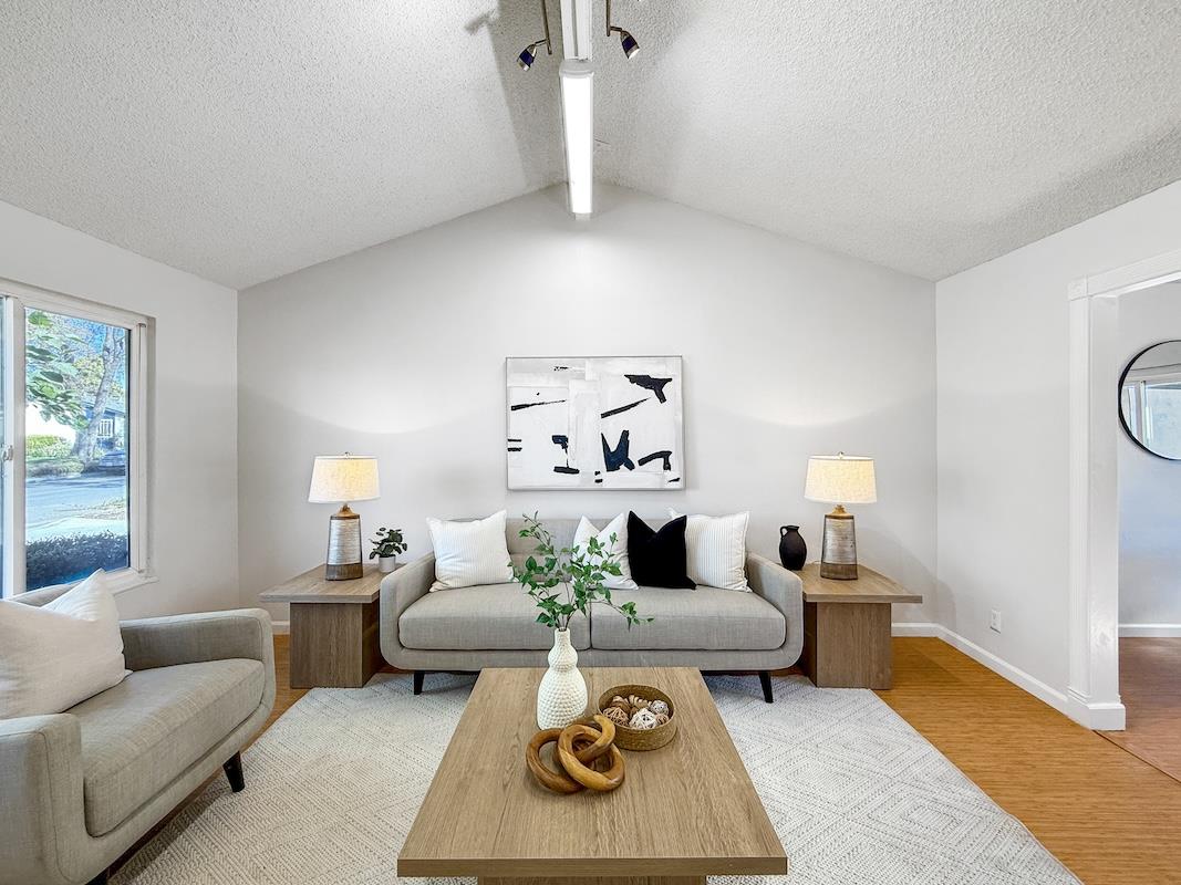 Detail Gallery Image 12 of 42 For 2610 Autumnvale Dr, San Jose,  CA 95132 - 2 Beds | 1 Baths