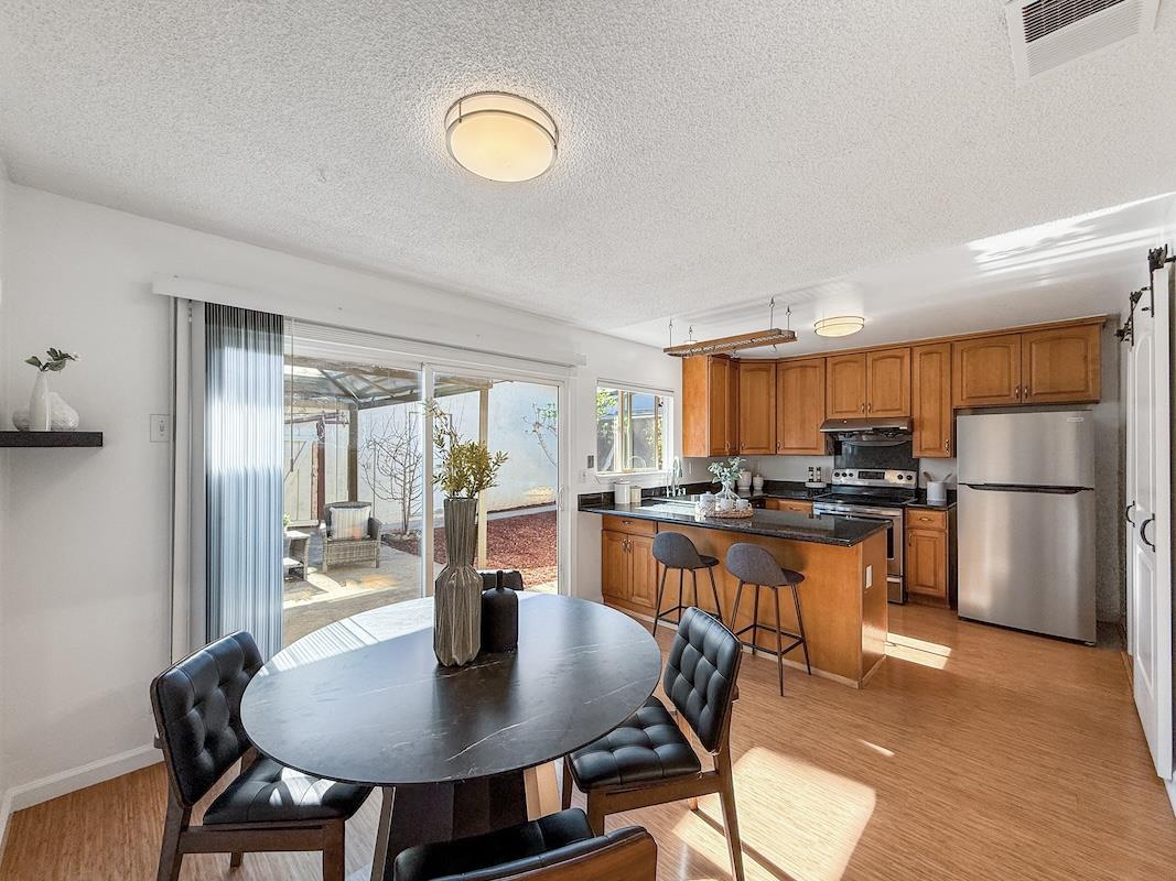 Detail Gallery Image 3 of 42 For 2610 Autumnvale Dr, San Jose,  CA 95132 - 2 Beds | 1 Baths