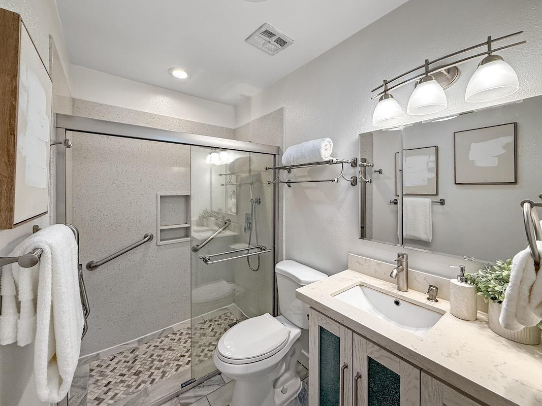 Detail Gallery Image 5 of 42 For 2610 Autumnvale Dr, San Jose,  CA 95132 - 2 Beds | 1 Baths