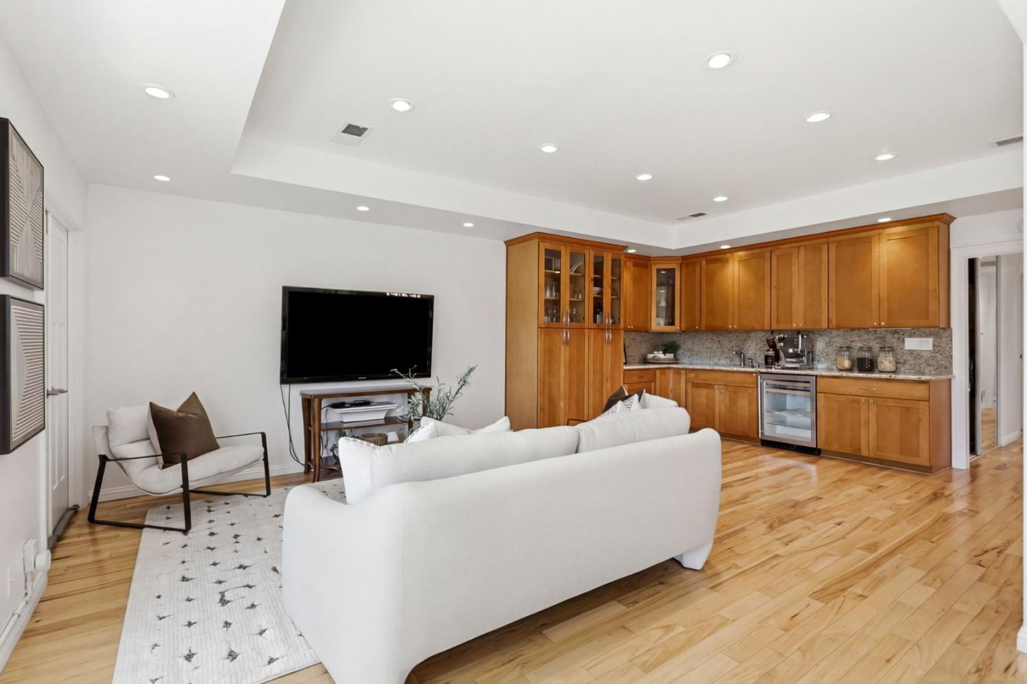 Detail Gallery Image 17 of 65 For 2949-2951 Driftwood Dr, San Jose,  CA 95128 - – Beds | – Baths