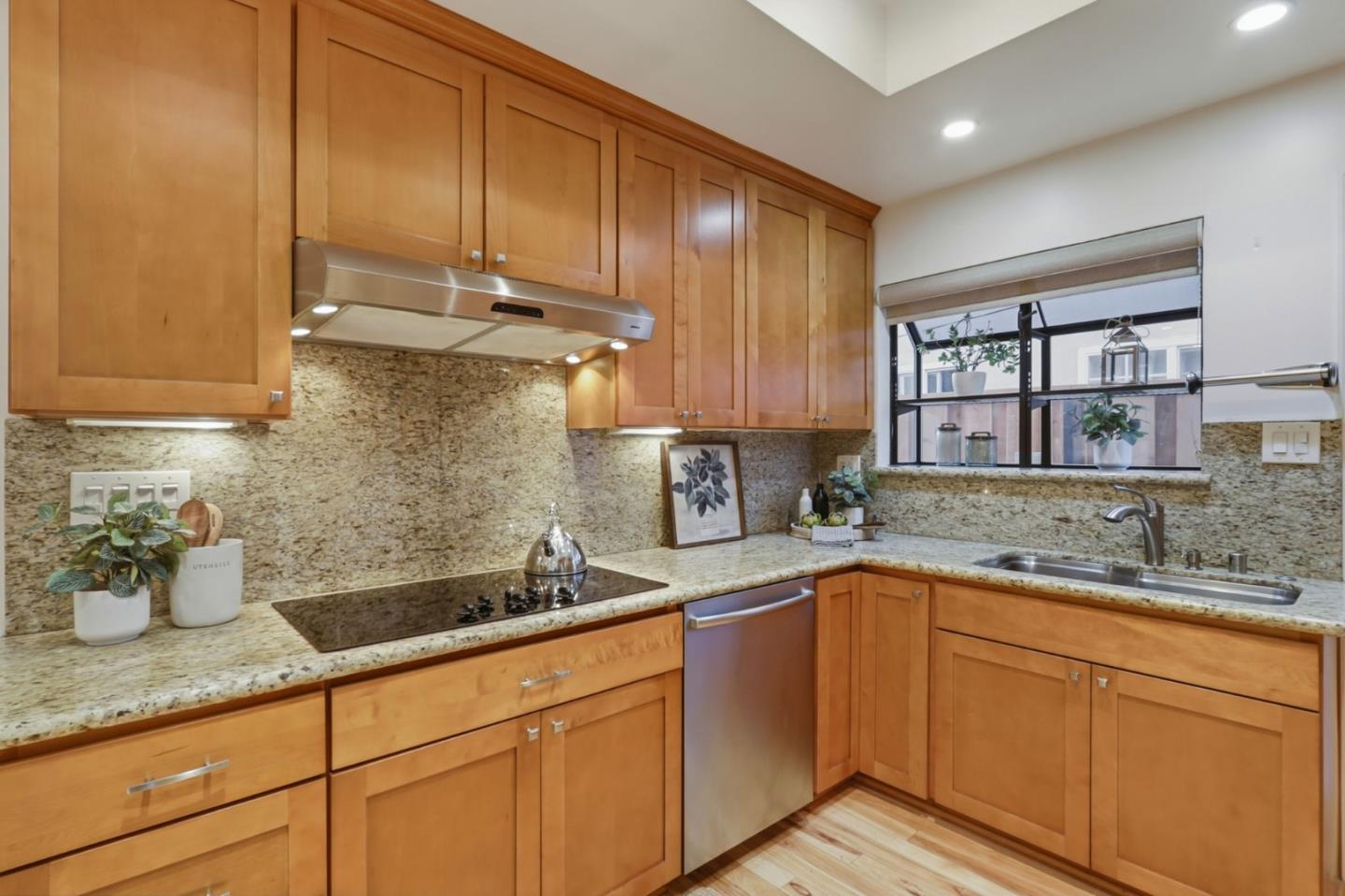 Detail Gallery Image 25 of 65 For 2949-2951 Driftwood Dr, San Jose,  CA 95128 - – Beds | – Baths