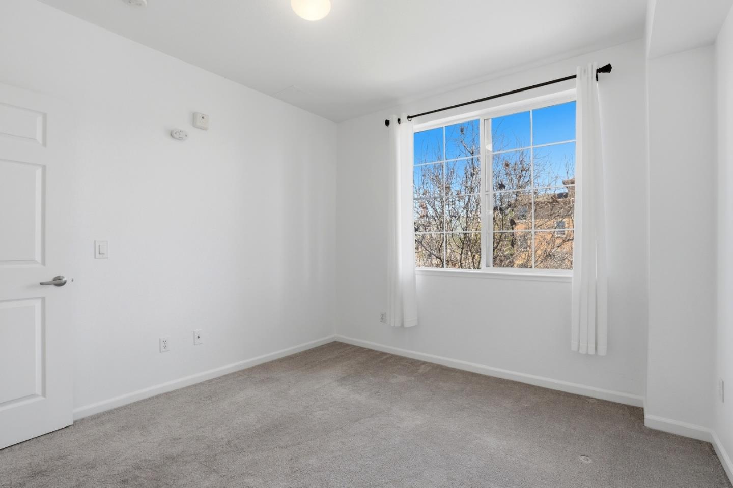 88 North Jackson Avenue UNIT 325, San Jose, CA, 95116