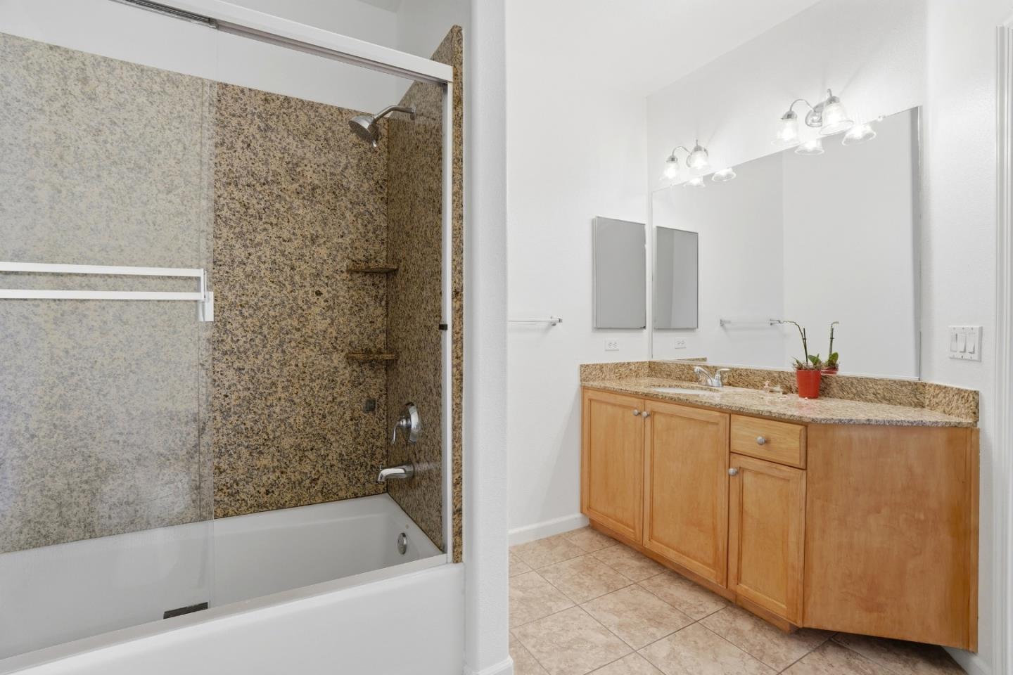 88 North Jackson Avenue UNIT 325, San Jose, CA, 95116