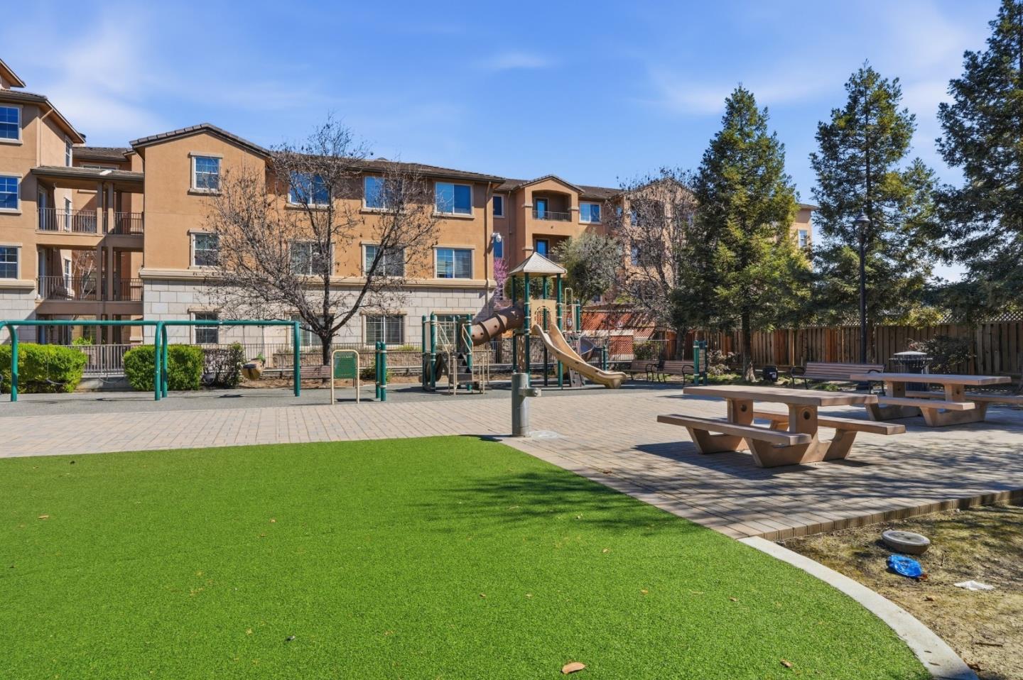 Detail Gallery Image 22 of 25 For 88 N Jackson Ave #325,  San Jose,  CA 95116 - 3 Beds | 2 Baths