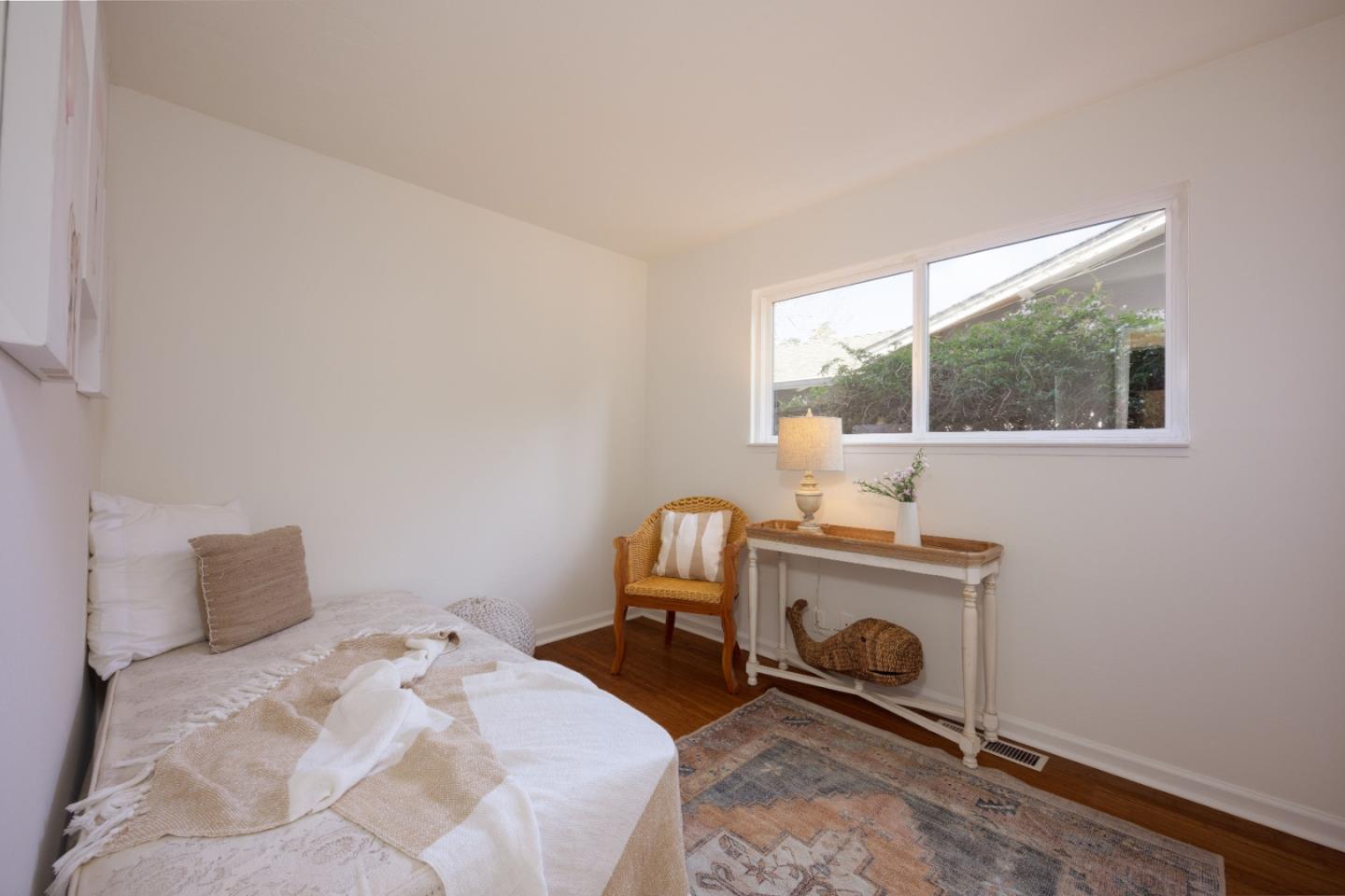 Detail Gallery Image 15 of 32 For 1129 Acacia St, Montara,  CA 94037 - 5 Beds | 3 Baths