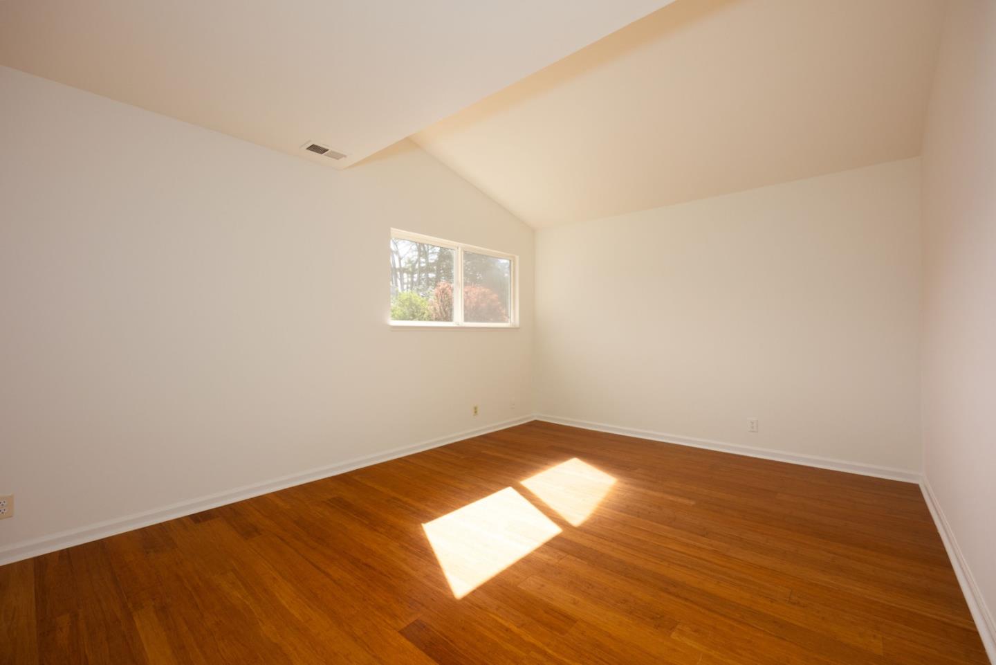 Detail Gallery Image 21 of 32 For 1129 Acacia St, Montara,  CA 94037 - 5 Beds | 3 Baths