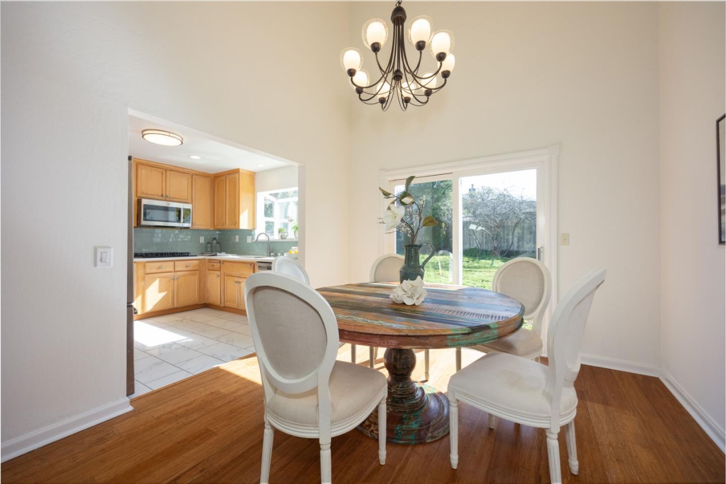 Detail Gallery Image 8 of 32 For 1129 Acacia St, Montara,  CA 94037 - 5 Beds | 3 Baths