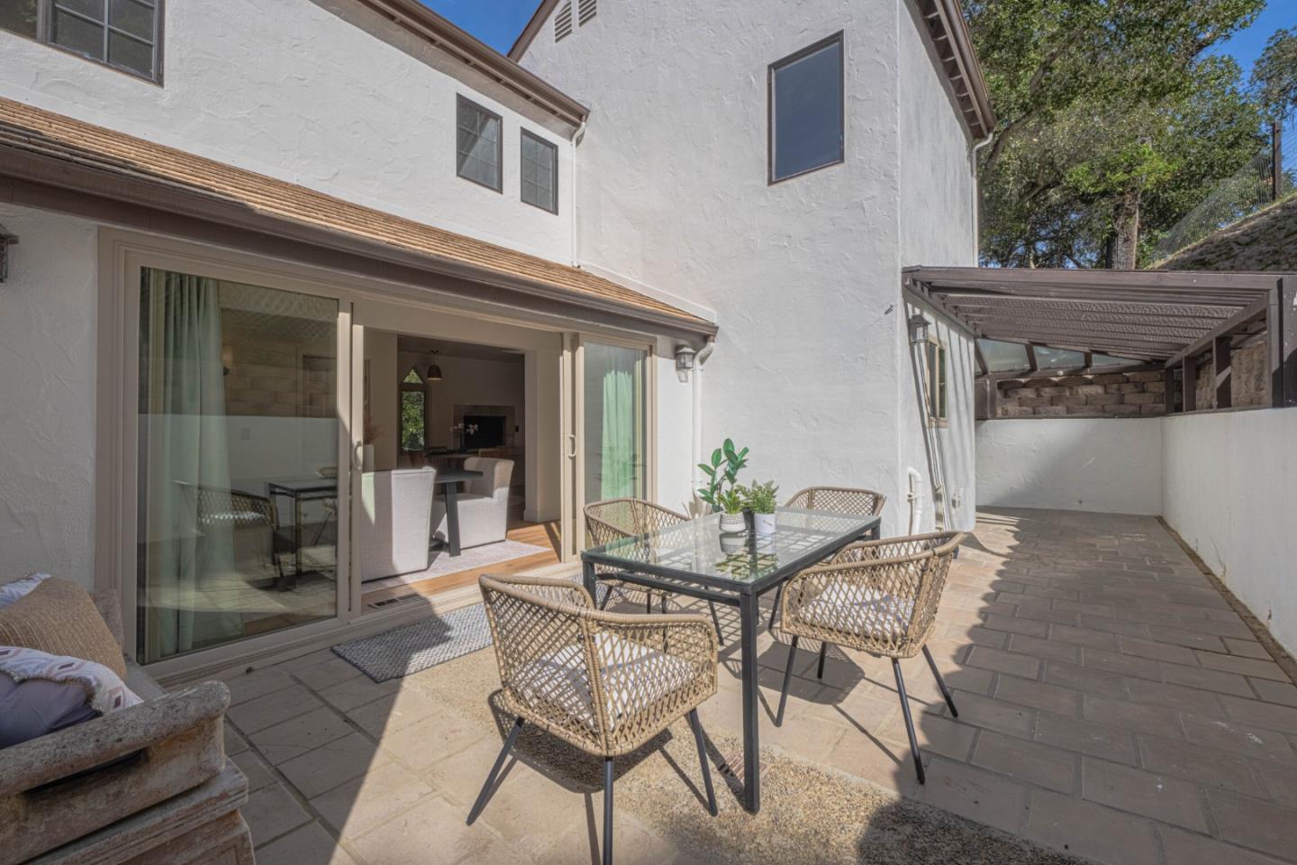 Detail Gallery Image 10 of 42 For 25949 Deer Run Ln, Salinas,  CA 93908 - 2 Beds | 2/1 Baths