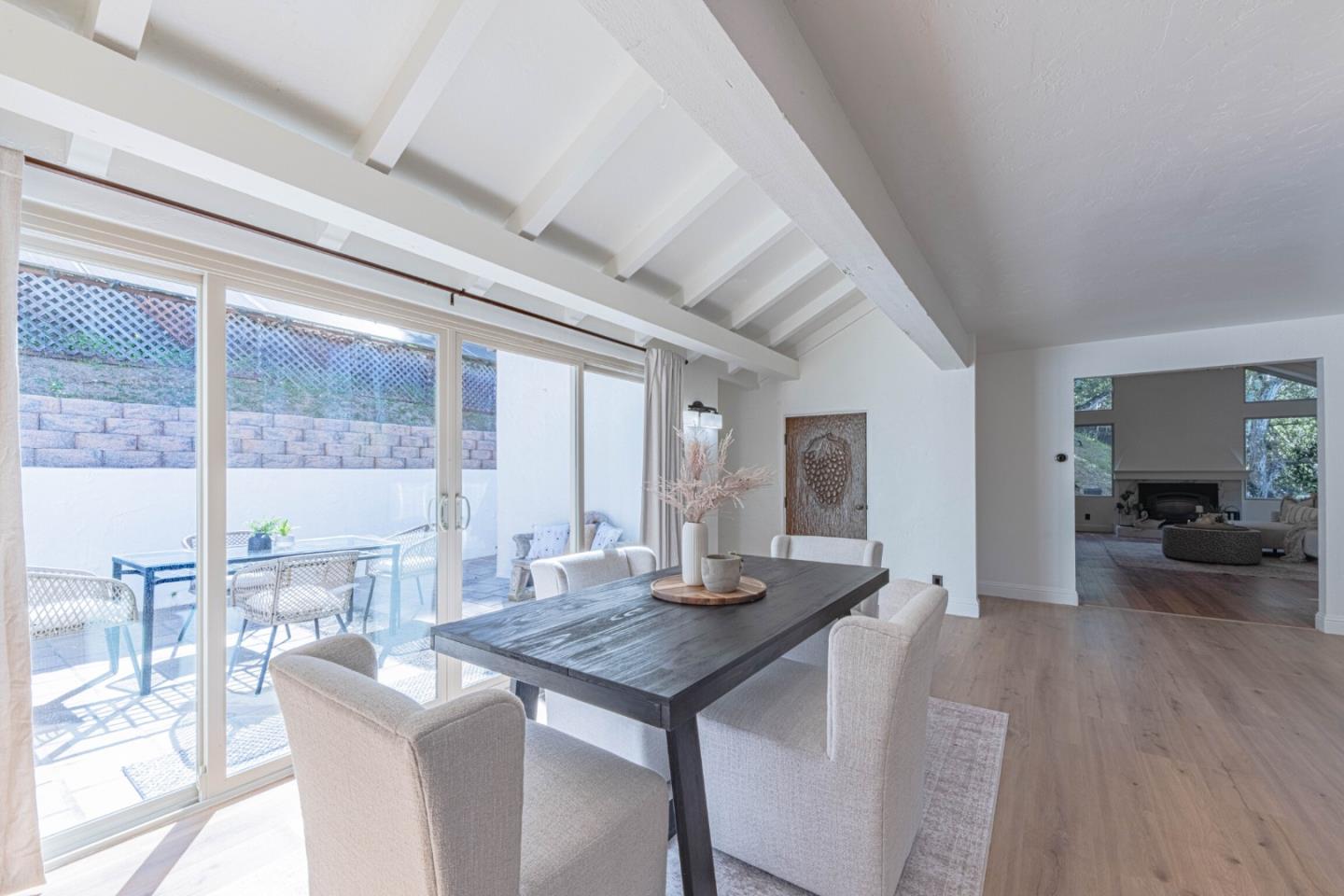 Detail Gallery Image 11 of 42 For 25949 Deer Run Ln, Salinas,  CA 93908 - 2 Beds | 2/1 Baths