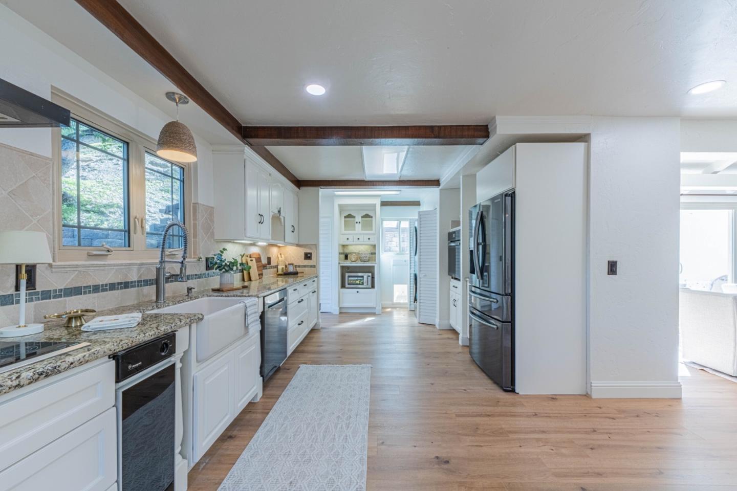 Detail Gallery Image 15 of 42 For 25949 Deer Run Ln, Salinas,  CA 93908 - 2 Beds | 2/1 Baths