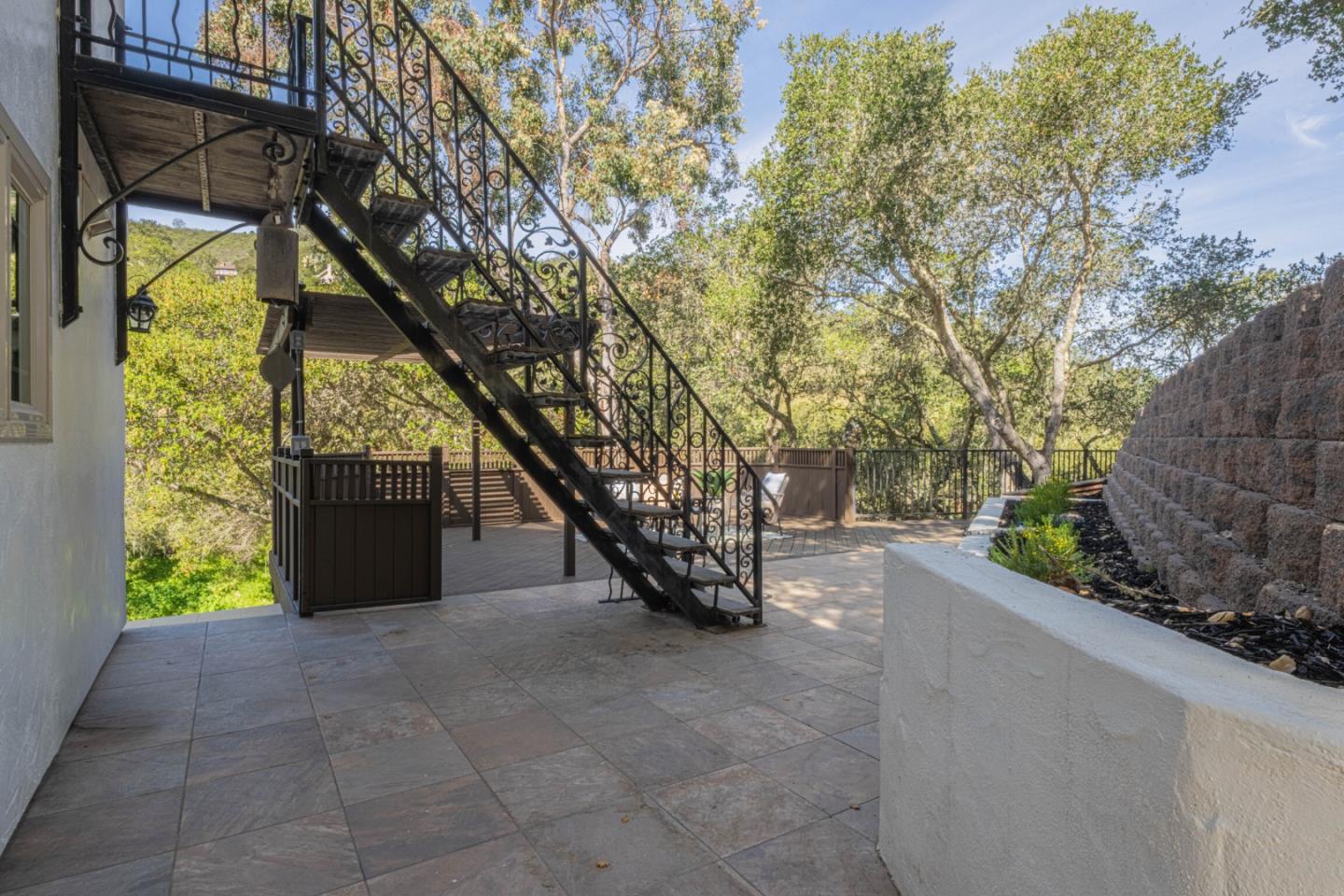 Detail Gallery Image 18 of 42 For 25949 Deer Run Ln, Salinas,  CA 93908 - 2 Beds | 2/1 Baths