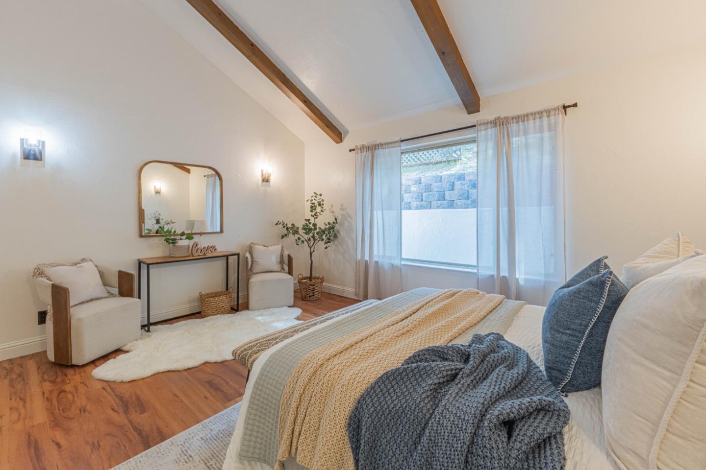 Detail Gallery Image 24 of 42 For 25949 Deer Run Ln, Salinas,  CA 93908 - 2 Beds | 2/1 Baths