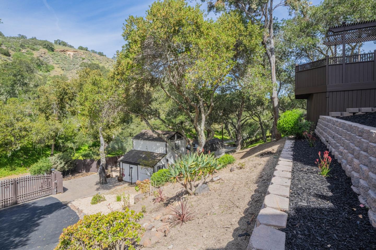 Detail Gallery Image 39 of 42 For 25949 Deer Run Ln, Salinas,  CA 93908 - 2 Beds | 2/1 Baths