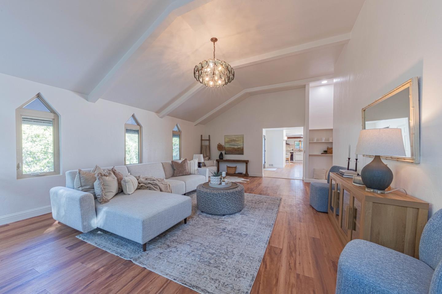 Detail Gallery Image 6 of 42 For 25949 Deer Run Ln, Salinas,  CA 93908 - 2 Beds | 2/1 Baths