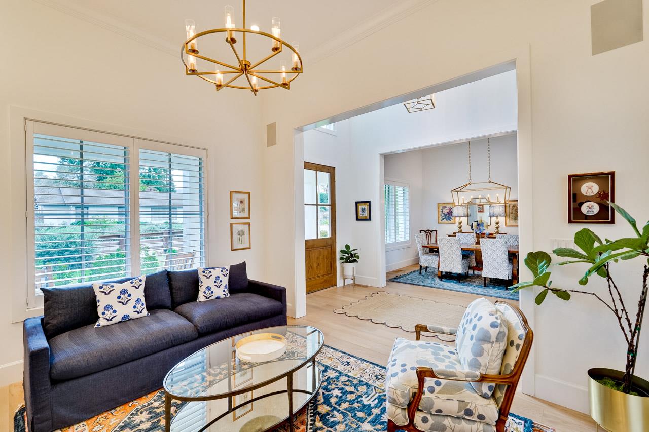 Detail Gallery Image 25 of 62 For 215 E Edith Ave, Los Altos,  CA 94022 - 5 Beds | 4/1 Baths