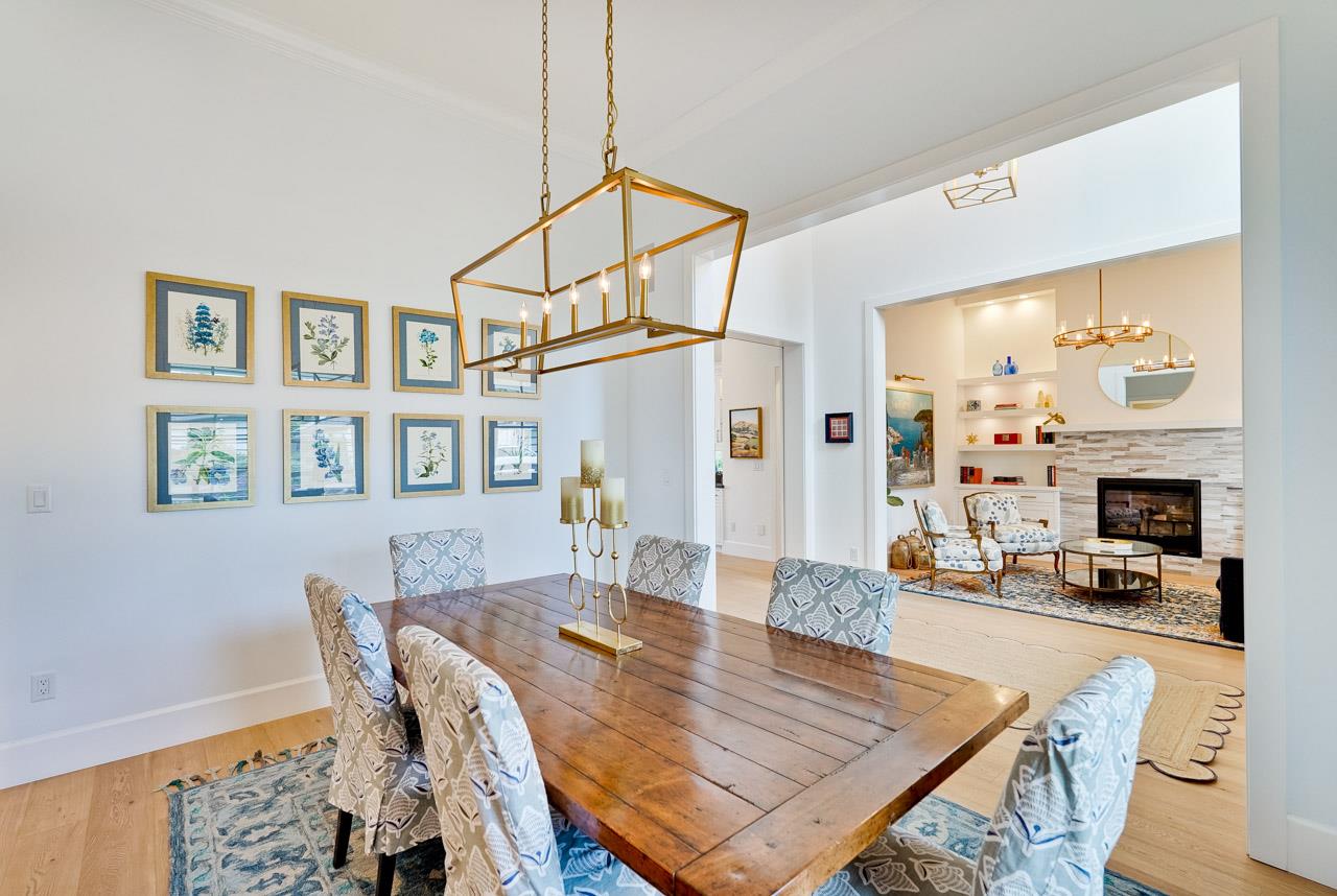 Detail Gallery Image 31 of 62 For 215 E Edith Ave, Los Altos,  CA 94022 - 5 Beds | 4/1 Baths