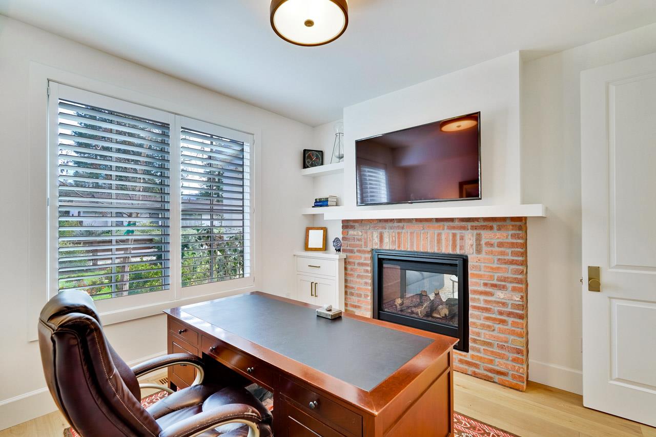 Detail Gallery Image 32 of 62 For 215 E Edith Ave, Los Altos,  CA 94022 - 5 Beds | 4/1 Baths
