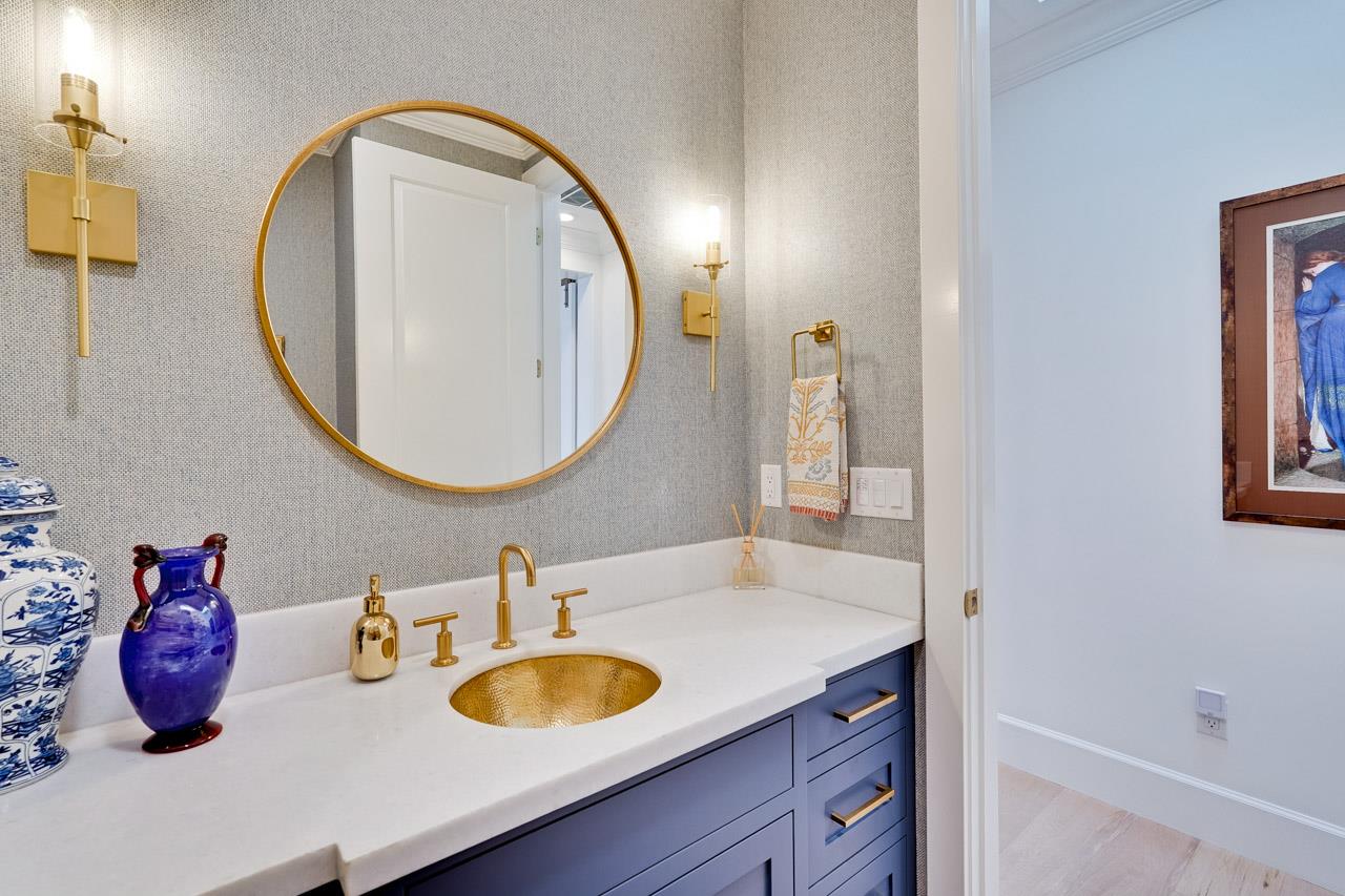 Detail Gallery Image 35 of 62 For 215 E Edith Ave, Los Altos,  CA 94022 - 5 Beds | 4/1 Baths