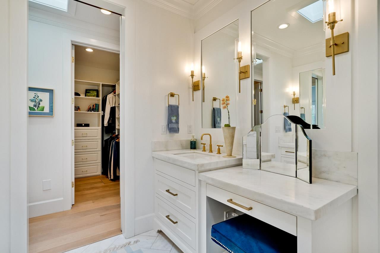 Detail Gallery Image 47 of 62 For 215 E Edith Ave, Los Altos,  CA 94022 - 5 Beds | 4/1 Baths