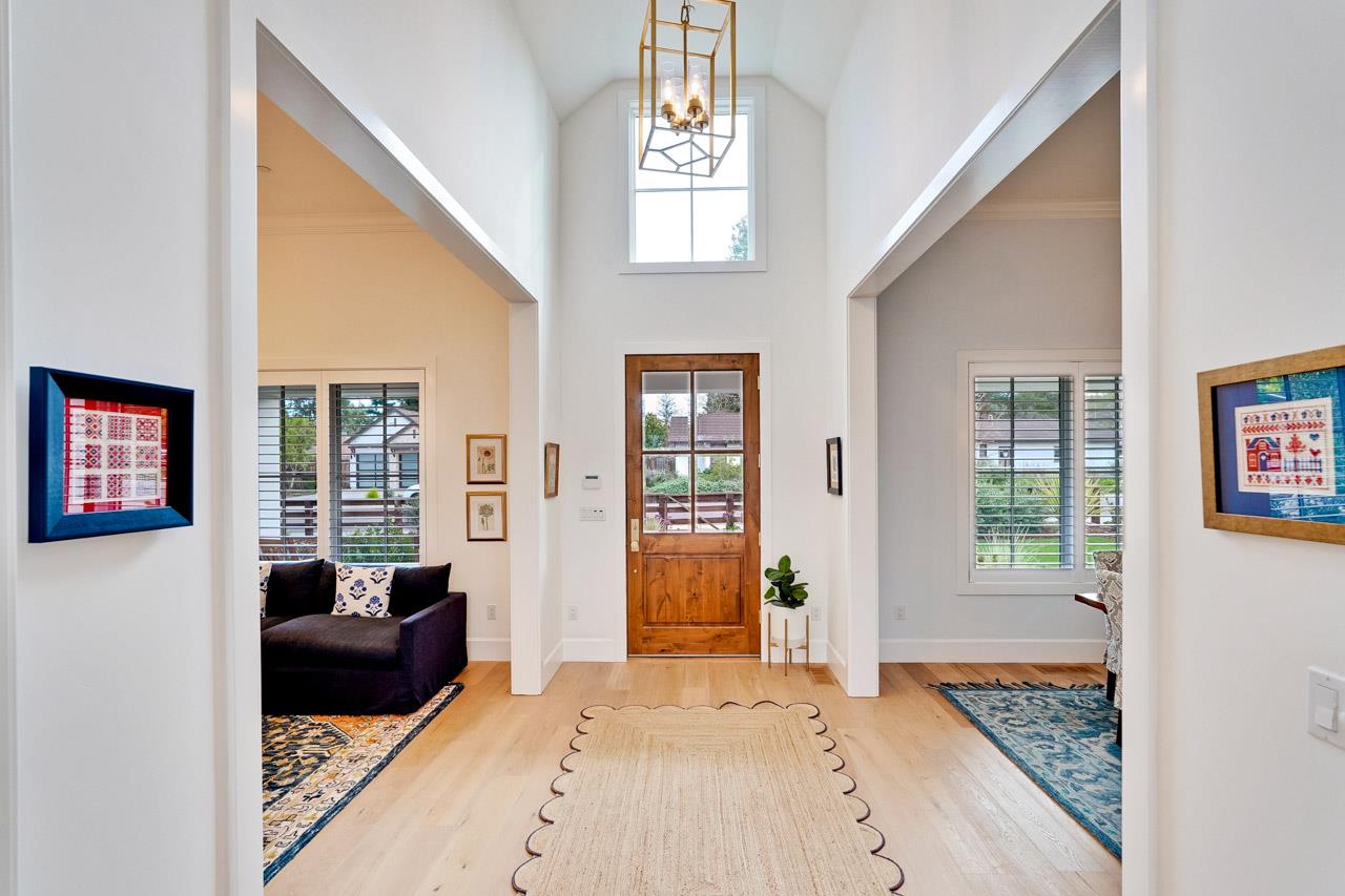 Detail Gallery Image 6 of 62 For 215 E Edith Ave, Los Altos,  CA 94022 - 5 Beds | 4/1 Baths