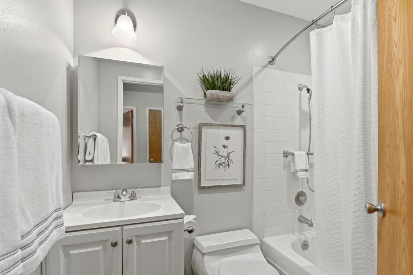 Detail Gallery Image 12 of 15 For 350 N 1st #UNIT 3,  Campbell,  CA 95008 - 2 Beds | 1 Baths