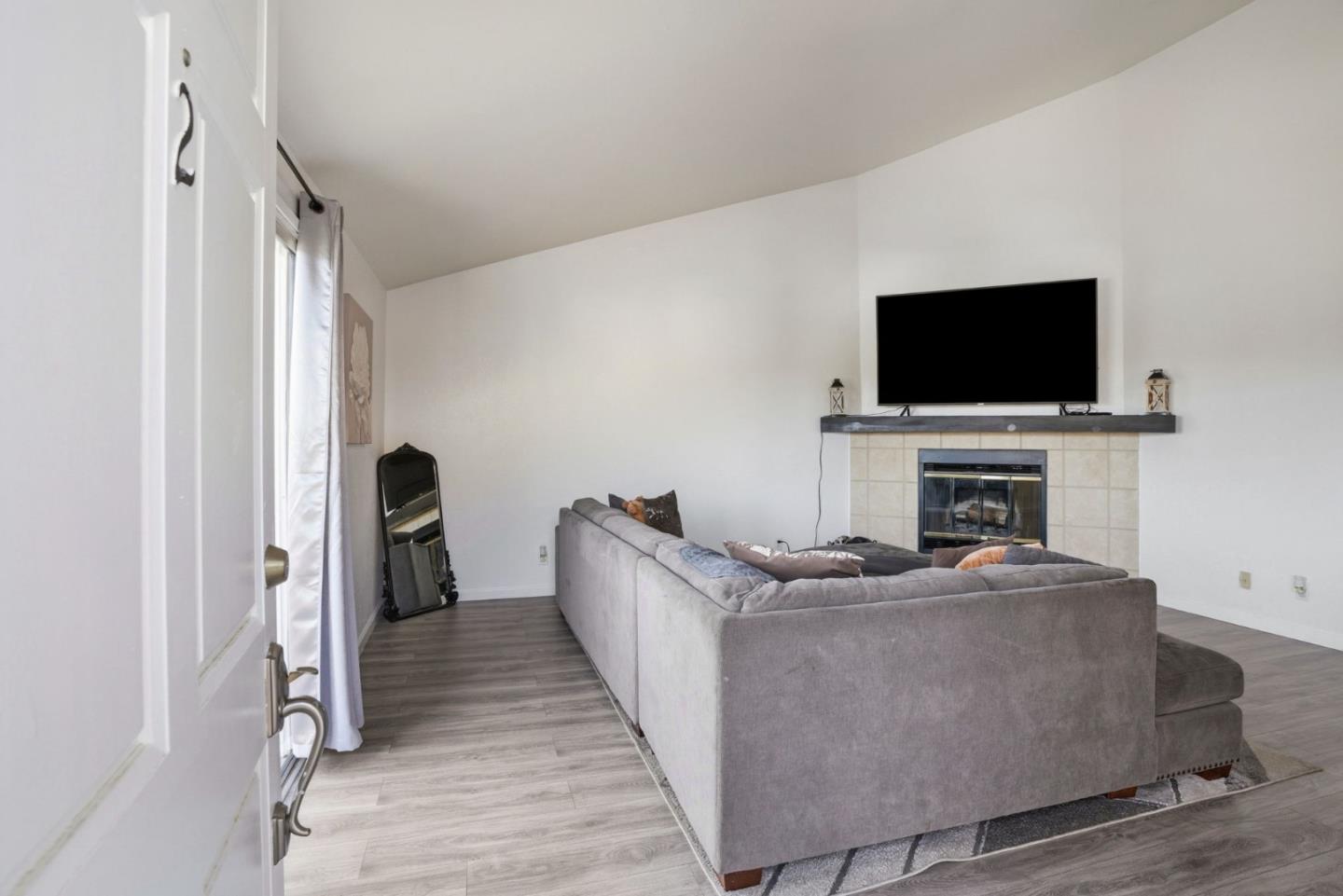 Detail Gallery Image 27 of 48 For 1055 Padre Dr #2,  Salinas,  CA 93901 - 2 Beds | 1 Baths