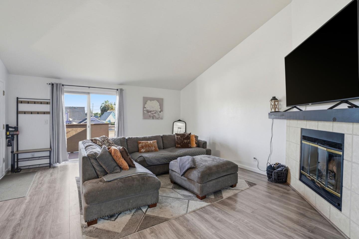 Detail Gallery Image 30 of 48 For 1055 Padre Dr #2,  Salinas,  CA 93901 - 2 Beds | 1 Baths