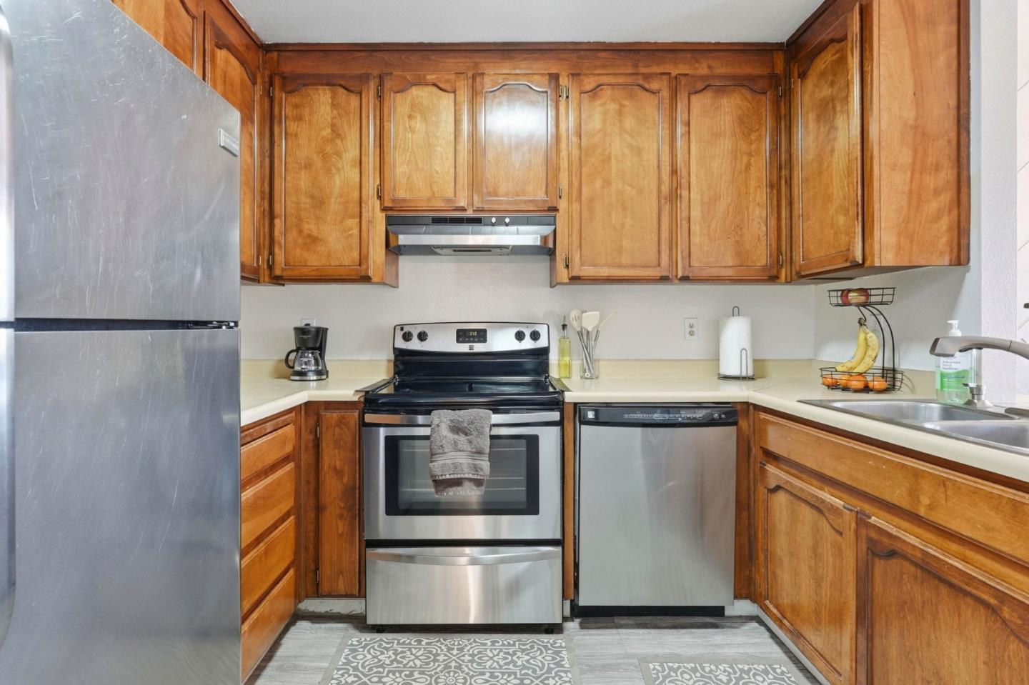 Detail Gallery Image 8 of 48 For 1055 Padre Dr #2,  Salinas,  CA 93901 - 2 Beds | 1 Baths