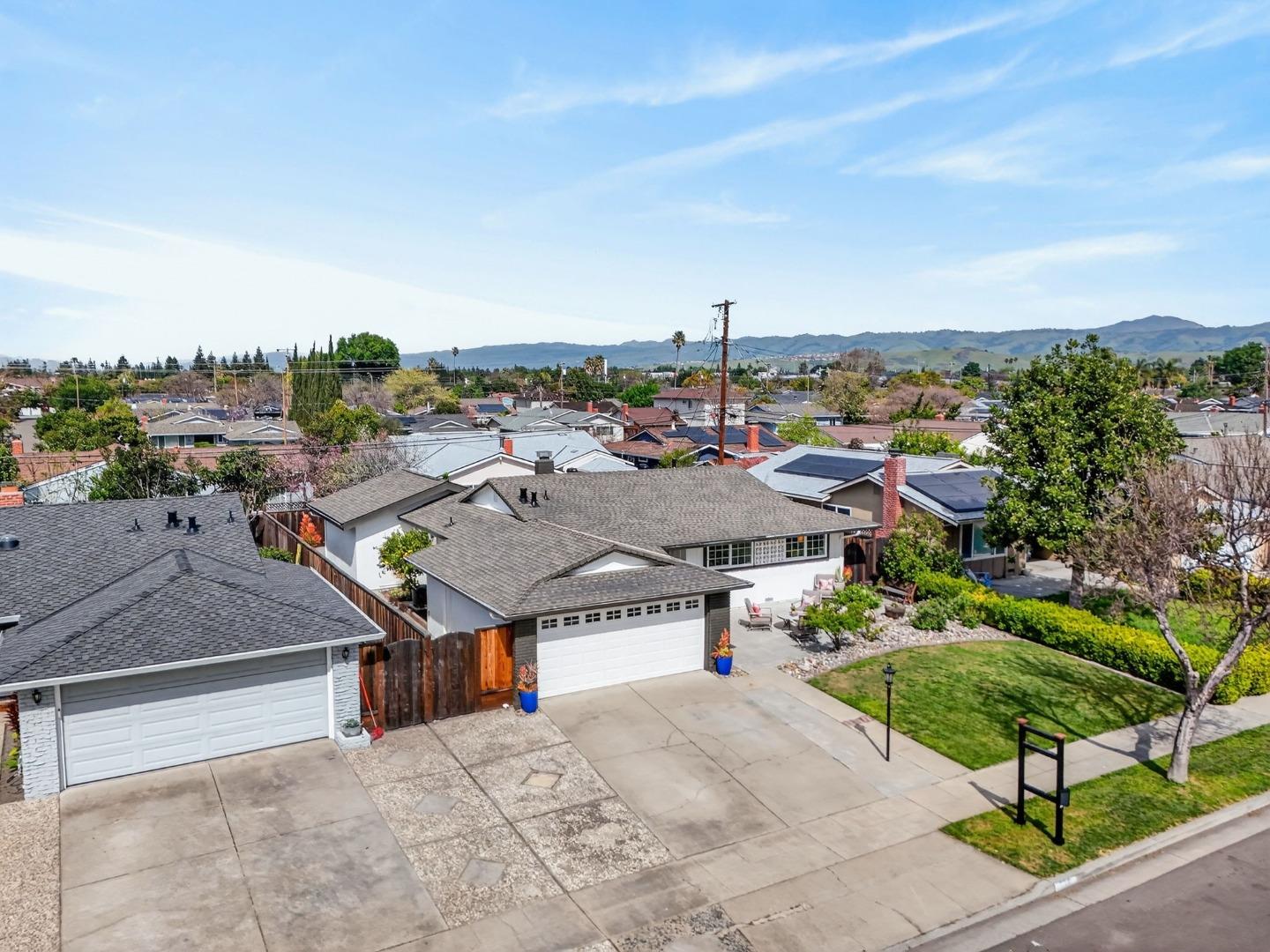 Detail Gallery Image 35 of 38 For 559 Yurok Cir, San Jose,  CA 95123 - 4 Beds | 2 Baths