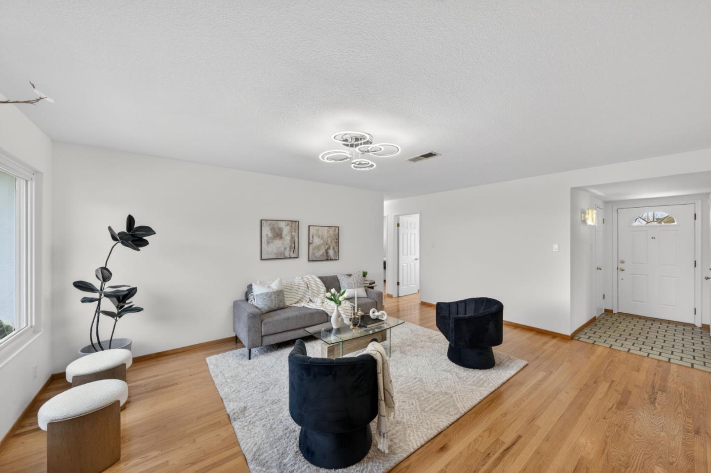 Detail Gallery Image 6 of 38 For 559 Yurok Cir, San Jose,  CA 95123 - 4 Beds | 2 Baths