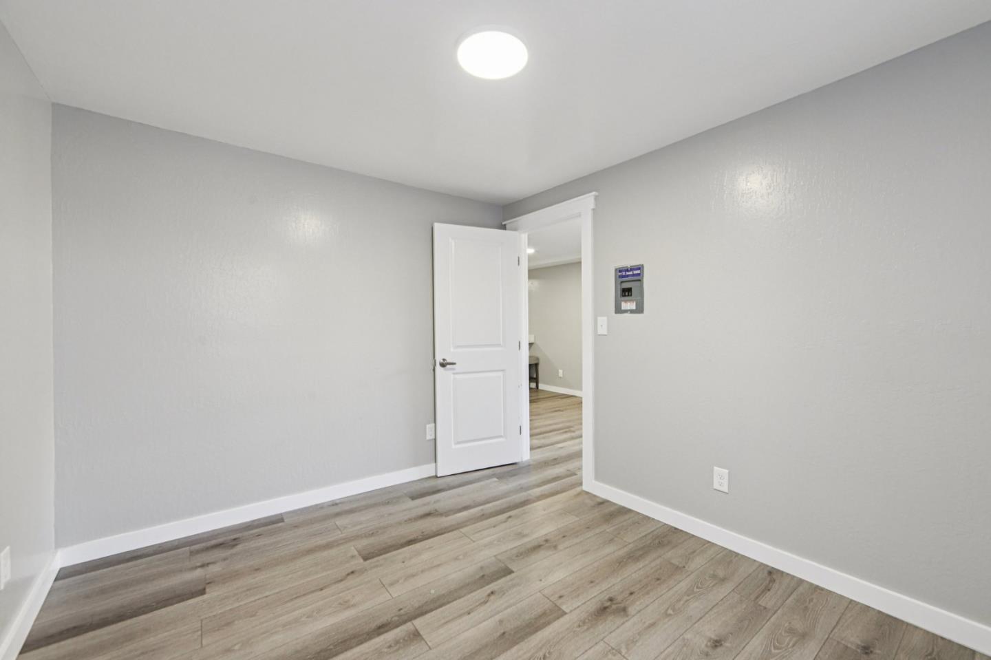 Detail Gallery Image 12 of 25 For 2745 E 10th St, Oakland,  CA 94601 - 6 Beds | 2 Baths
