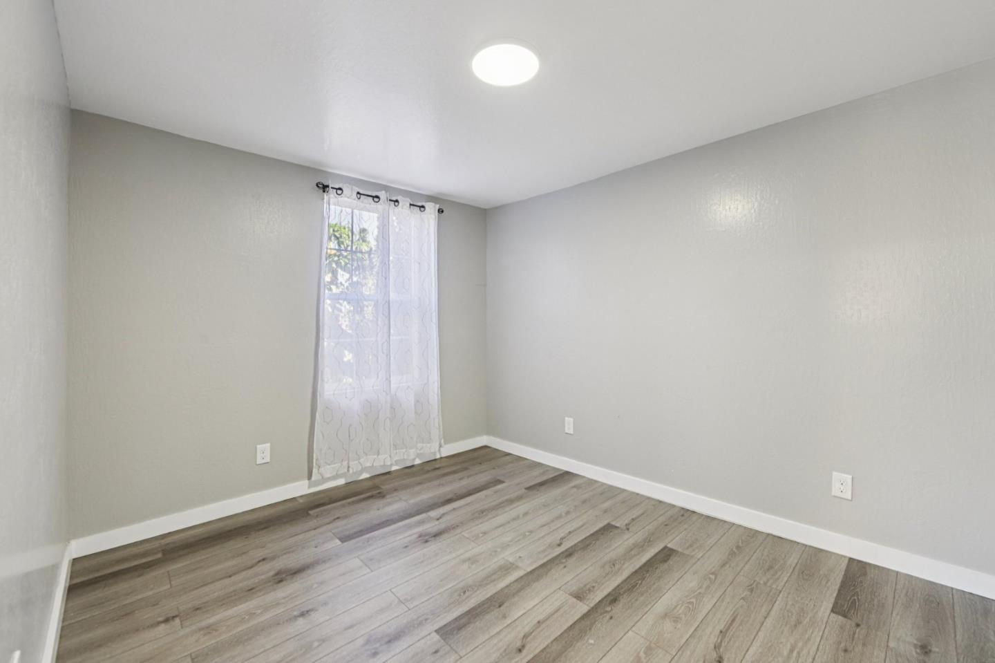 Detail Gallery Image 11 of 25 For 2745 E 10th St, Oakland,  CA 94601 - – Beds | – Baths