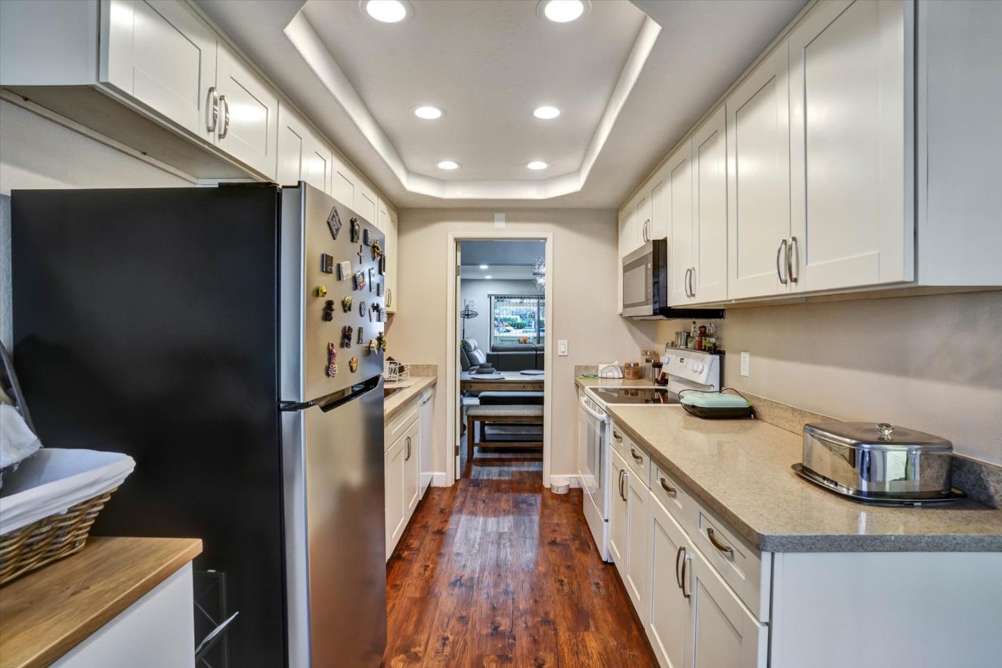 Detail Gallery Image 10 of 60 For 5559 Cribari Cir, San Jose,  CA 95135 - 2 Beds | 2 Baths