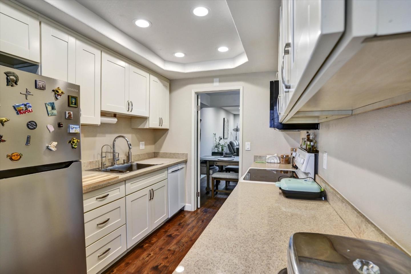 Detail Gallery Image 11 of 60 For 5559 Cribari Cir, San Jose,  CA 95135 - 2 Beds | 2 Baths