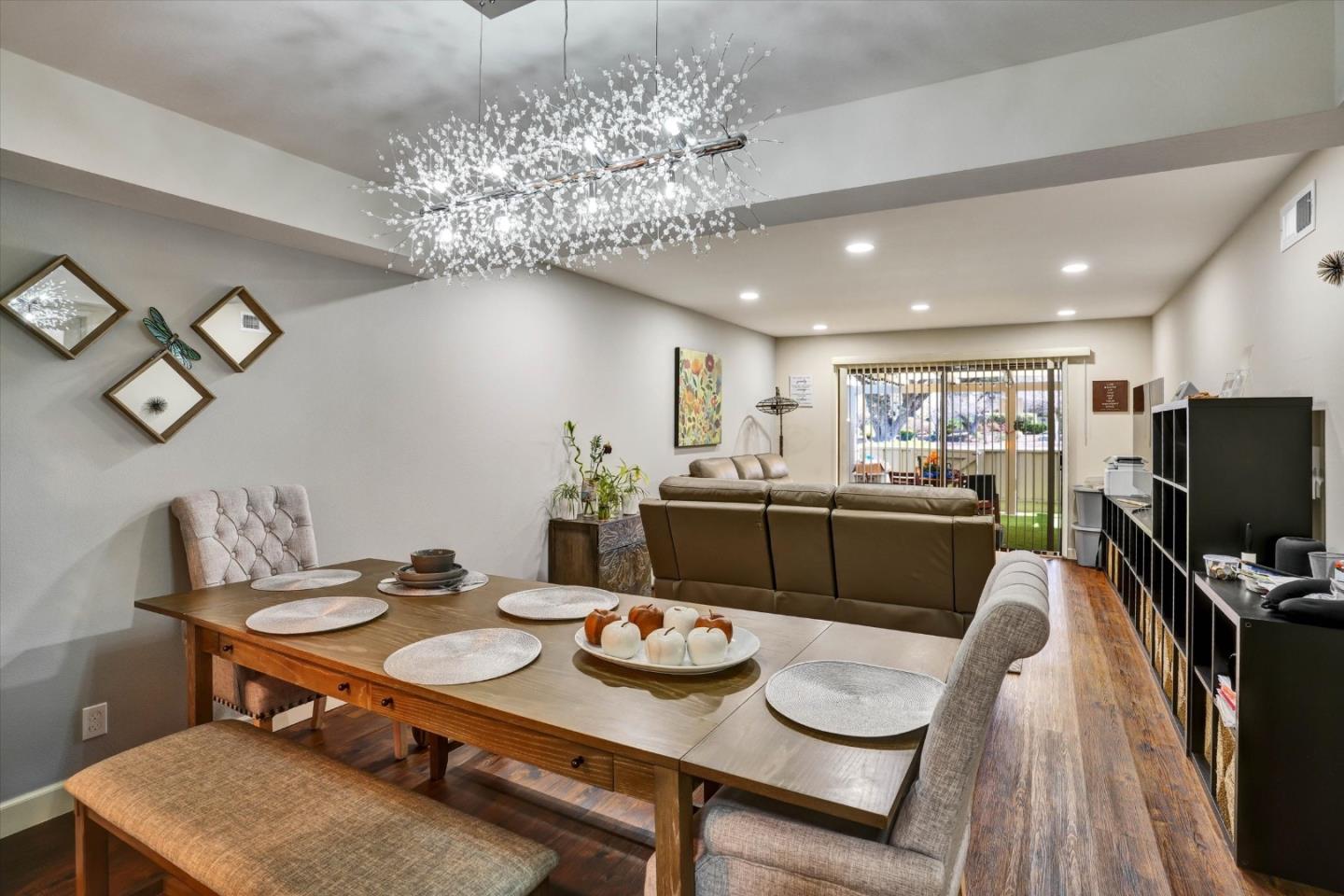 Detail Gallery Image 15 of 60 For 5559 Cribari Cir, San Jose,  CA 95135 - 2 Beds | 2 Baths