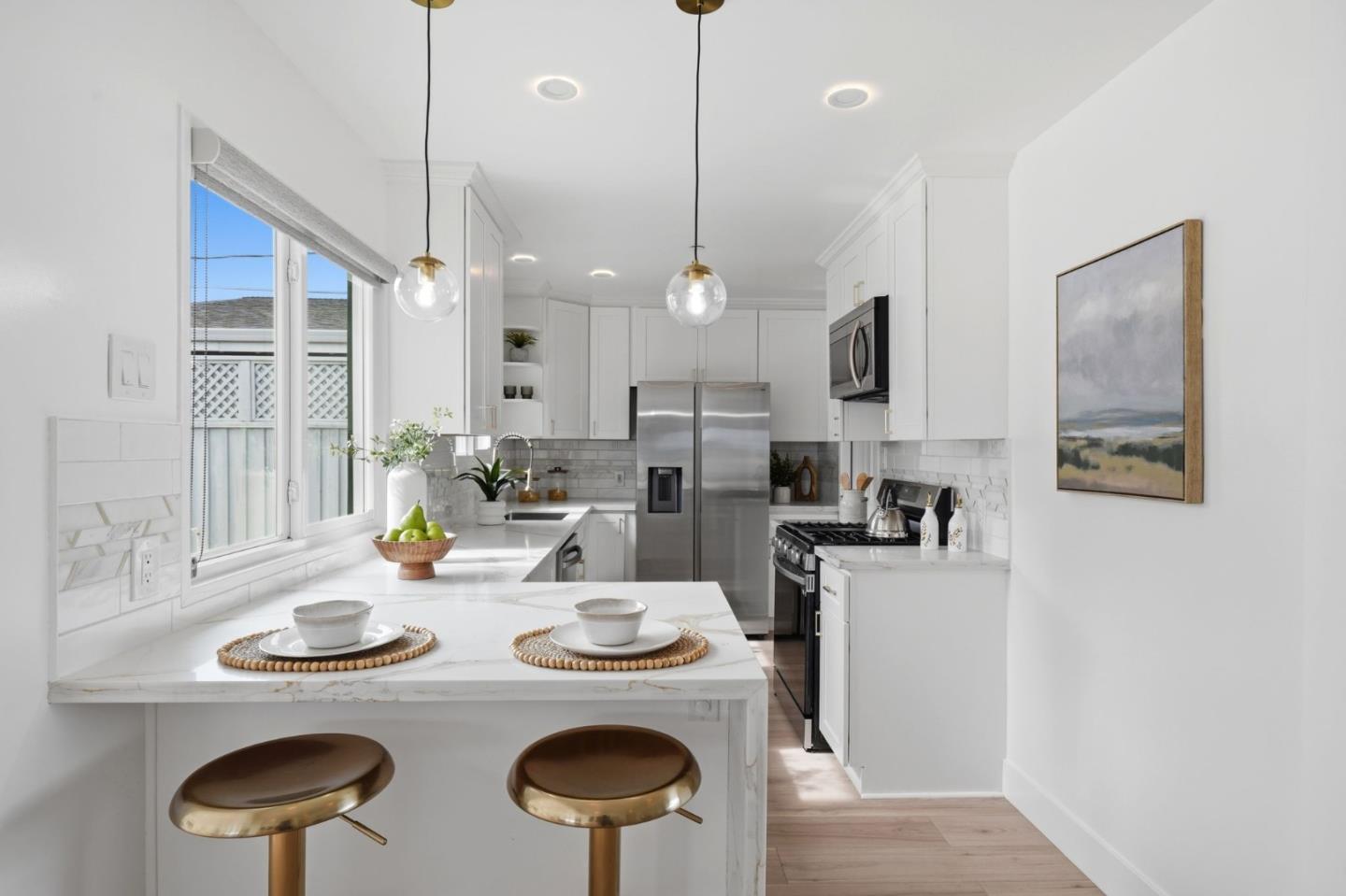 Detail Gallery Image 6 of 32 For 996 Patricia Ave, San Mateo,  CA 94401 - 3 Beds | 2 Baths