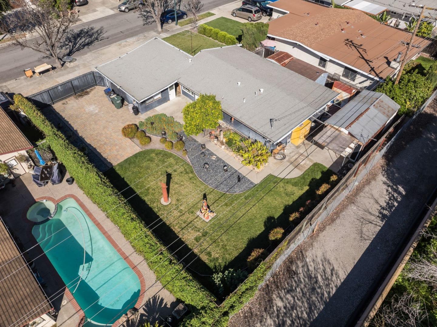 Detail Gallery Image 30 of 33 For 1225 Manzano Way, Sunnyvale,  CA 94089 - 3 Beds | 2 Baths