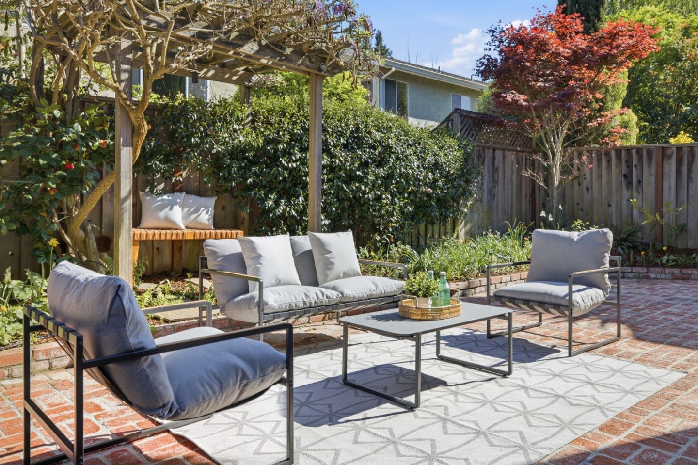 Detail Gallery Image 27 of 33 For 1005 Cardiff Ln, Redwood City,  CA 94061 - 4 Beds | 2/1 Baths