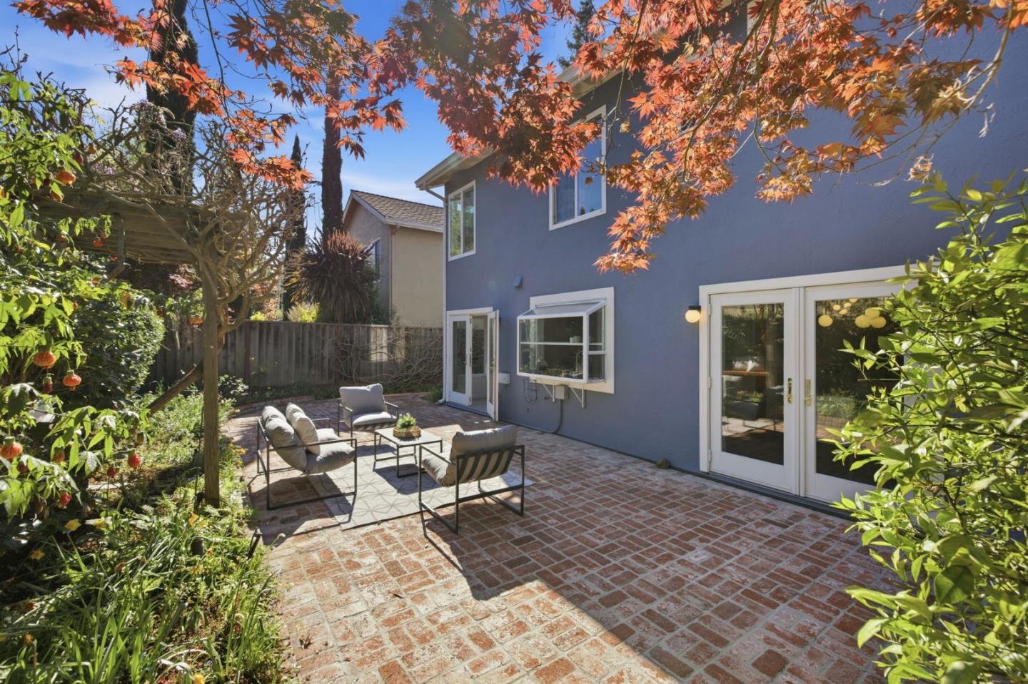 Detail Gallery Image 28 of 33 For 1005 Cardiff Ln, Redwood City,  CA 94061 - 4 Beds | 2/1 Baths