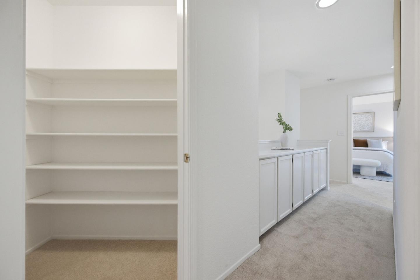 Detail Gallery Image 31 of 33 For 1005 Cardiff Ln, Redwood City,  CA 94061 - 4 Beds | 2/1 Baths