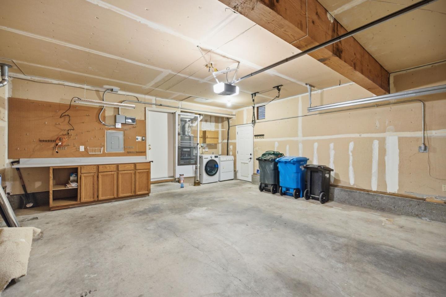 Detail Gallery Image 32 of 33 For 1005 Cardiff Ln, Redwood City,  CA 94061 - 4 Beds | 2/1 Baths