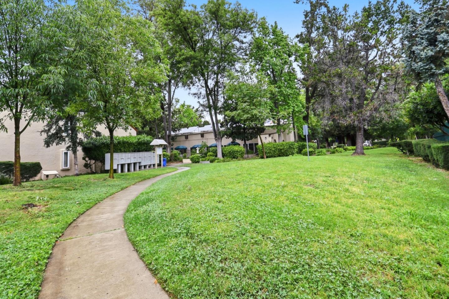 Detail Gallery Image 3 of 35 For 309 Tradewinds Dr #8,  San Jose,  CA 95123 - 1 Beds | 1 Baths