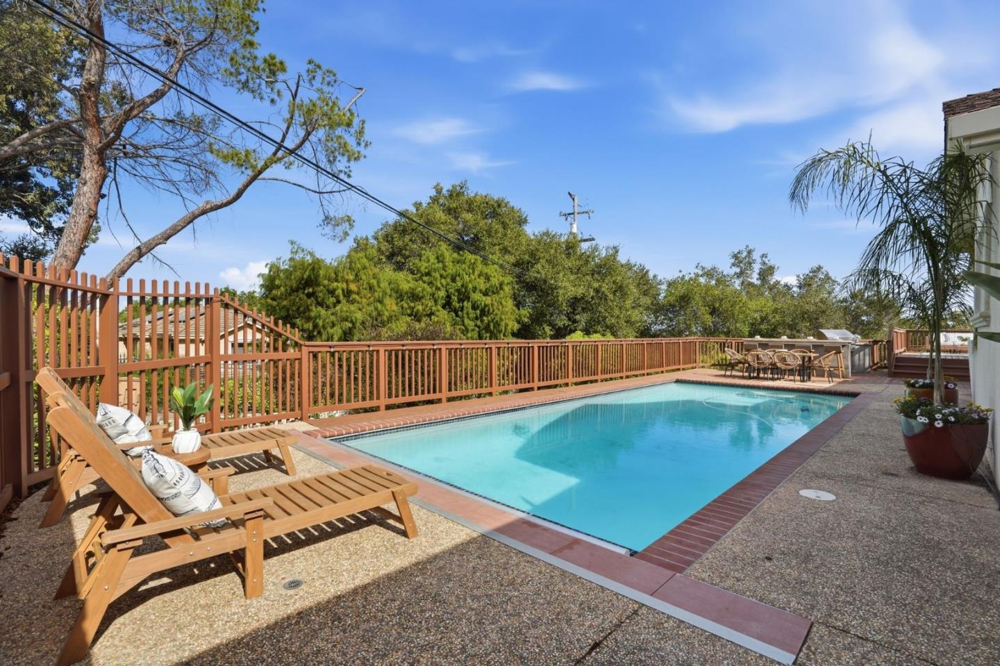 Detail Gallery Image 27 of 59 For 1555 Plateau Ave, Los Altos,  CA 94024 - 3 Beds | 2 Baths