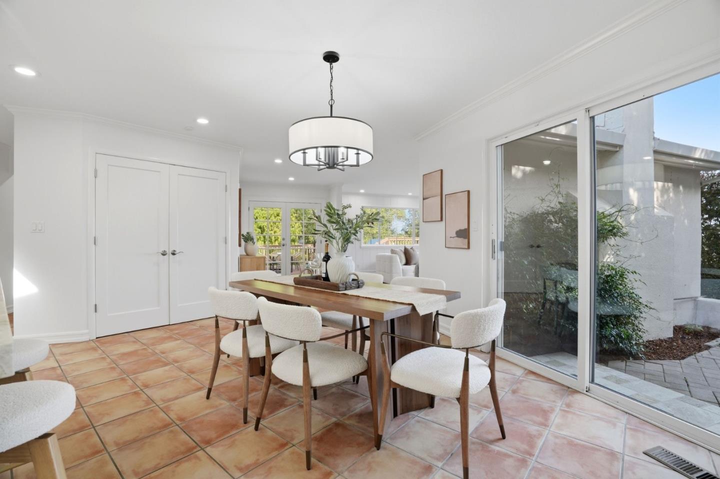 Detail Gallery Image 8 of 59 For 1555 Plateau Ave, Los Altos,  CA 94024 - 3 Beds | 2 Baths