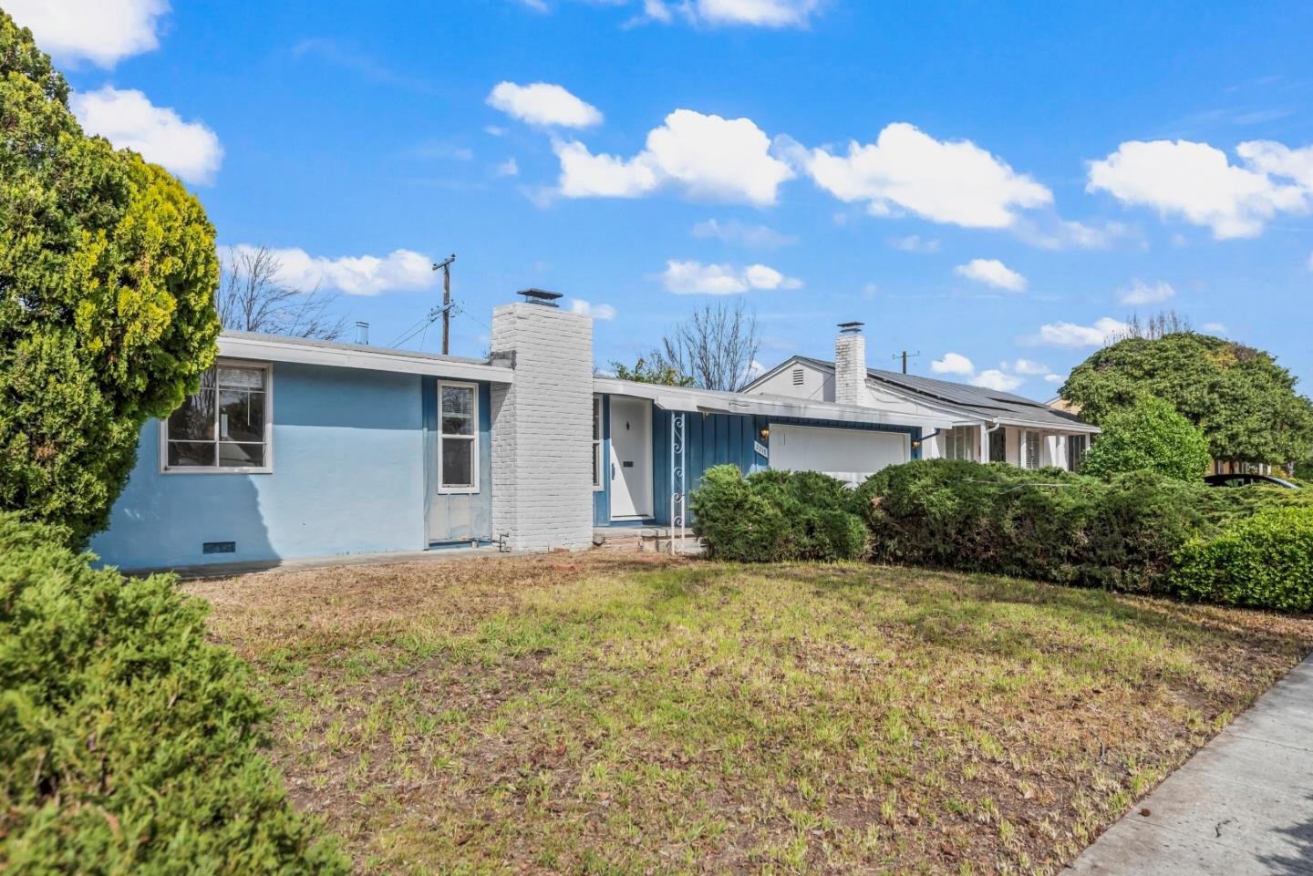 Detail Gallery Image 2 of 29 For 2315 Cherrystone Dr, San Jose,  CA 95128 - 2 Beds | 1 Baths