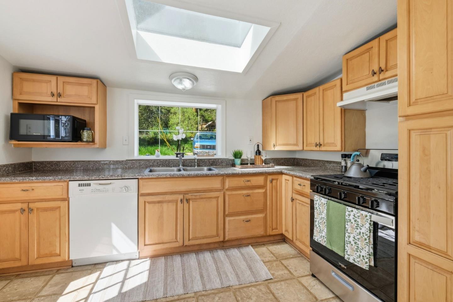 Detail Gallery Image 11 of 37 For 71 Woodmill Ln, Felton,  CA 95018 - 2 Beds | 2 Baths