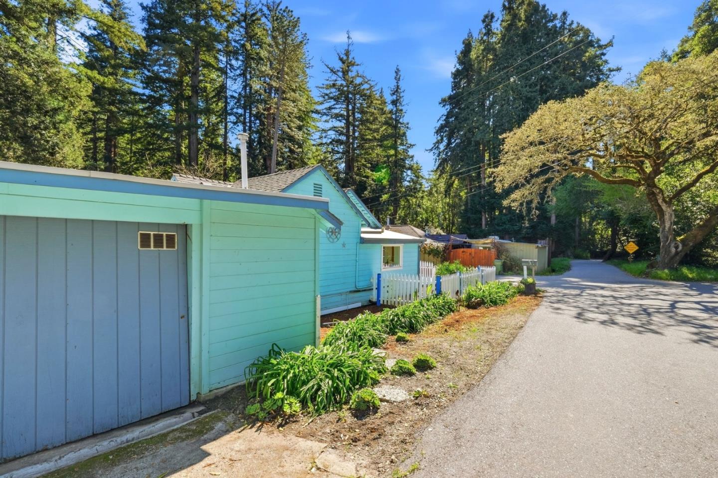 Detail Gallery Image 4 of 37 For 71 Woodmill Ln, Felton,  CA 95018 - 2 Beds | 2 Baths