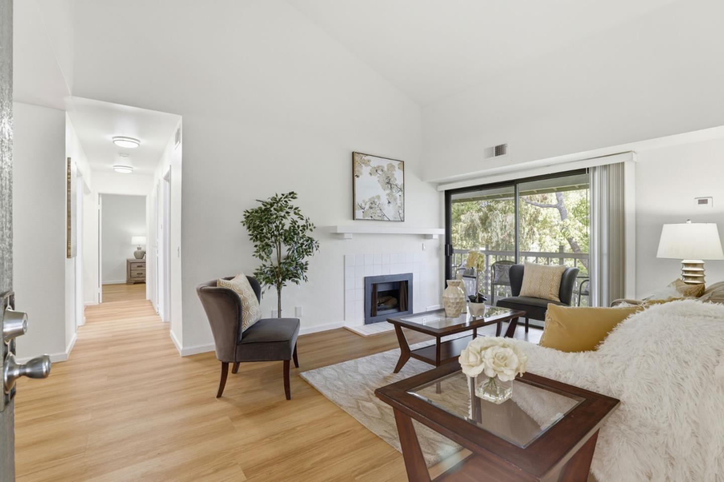 Detail Gallery Image 4 of 25 For 3685 Nutwood Ter #313,  Fremont,  CA 94536 - 2 Beds | 2 Baths