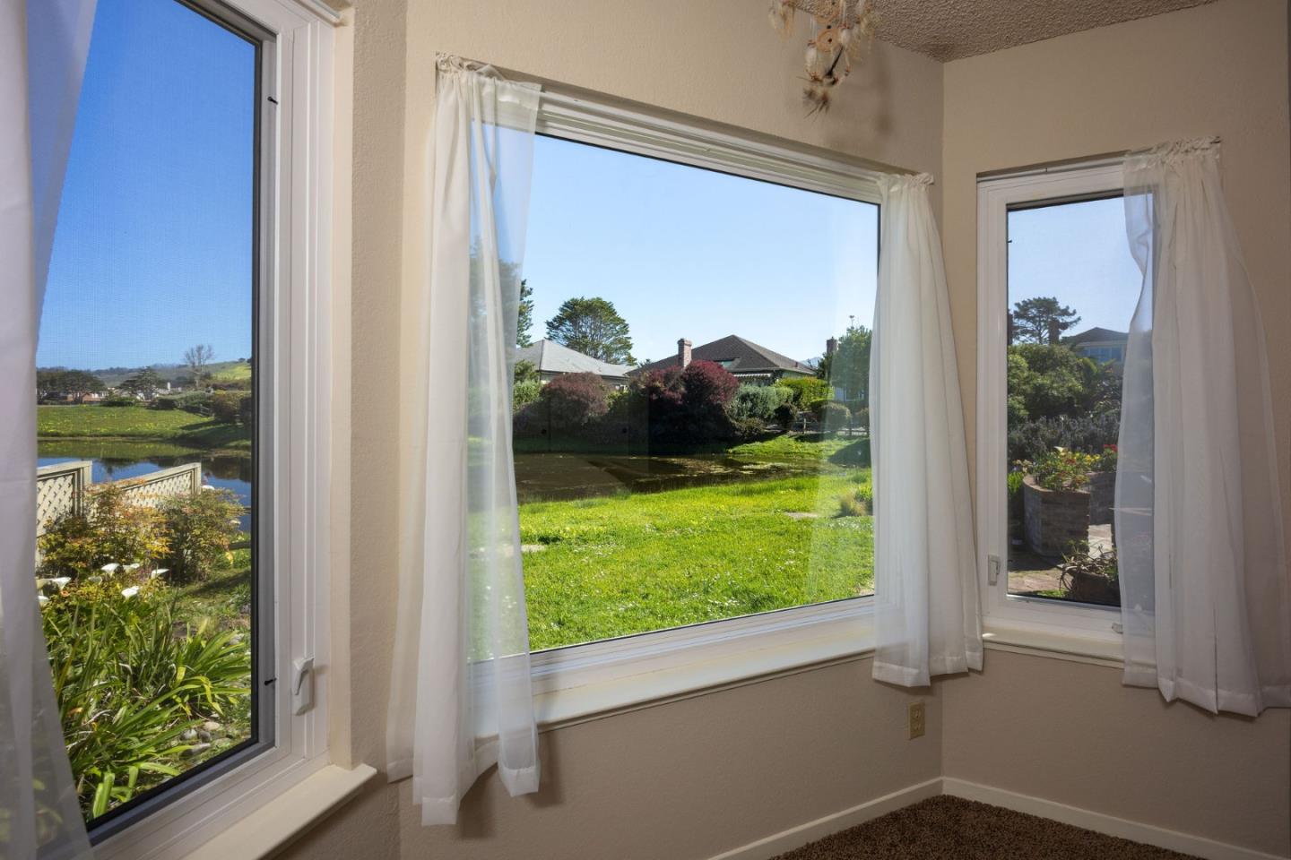 Detail Gallery Image 21 of 36 For 2309 Burning Tree Rd, Half Moon Bay,  CA 94019 - 3 Beds | 2 Baths