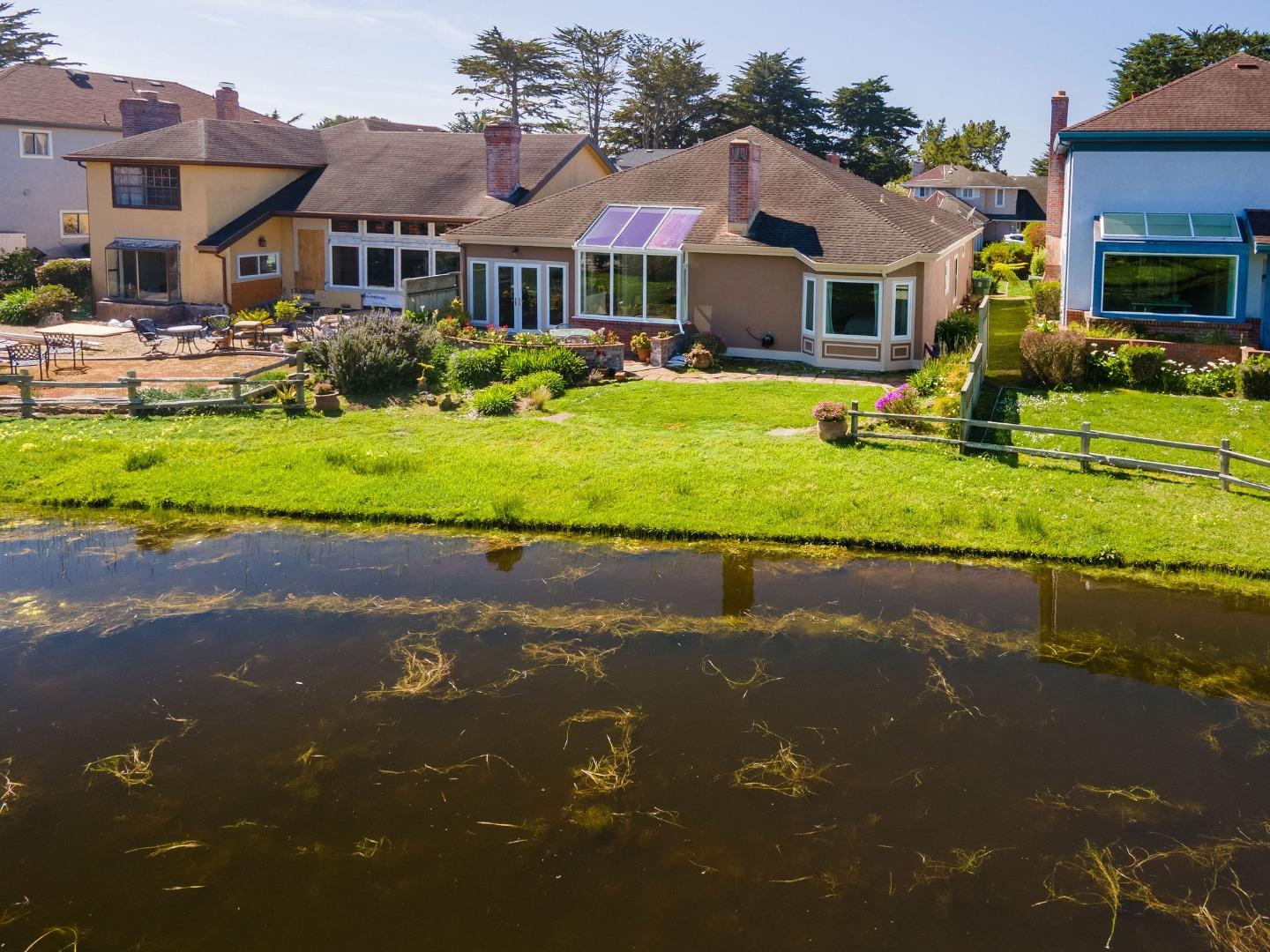 Detail Gallery Image 25 of 36 For 2309 Burning Tree Rd, Half Moon Bay,  CA 94019 - 3 Beds | 2 Baths